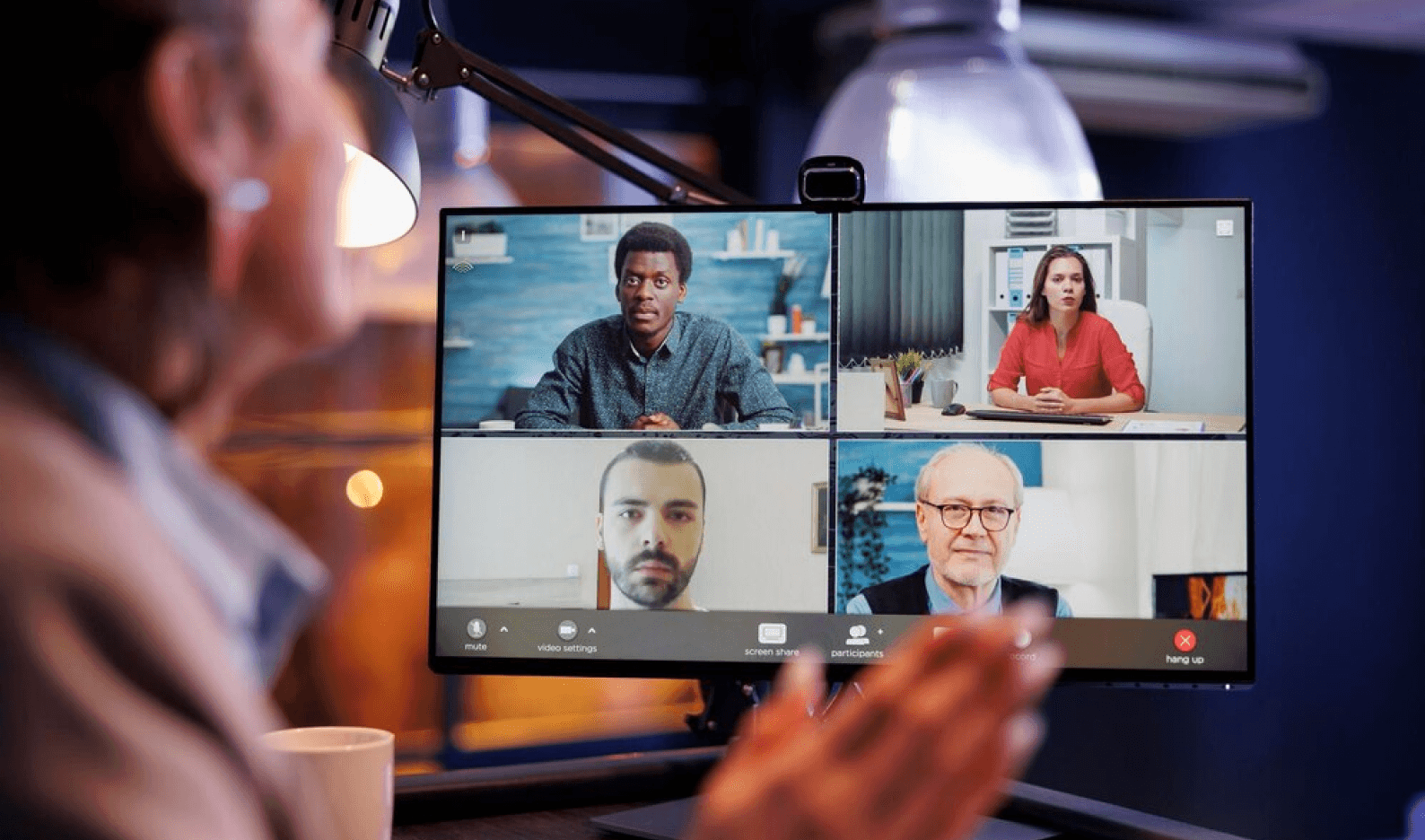 Weekly webinar sessions led by industry experts